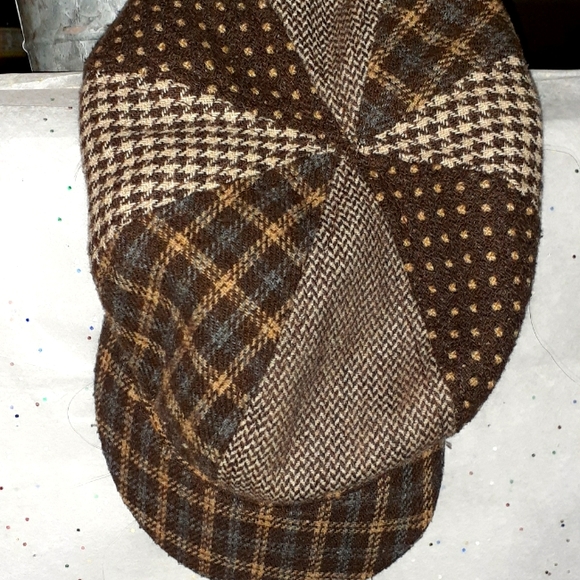 Adorable womens cap - Picture 2 of 3